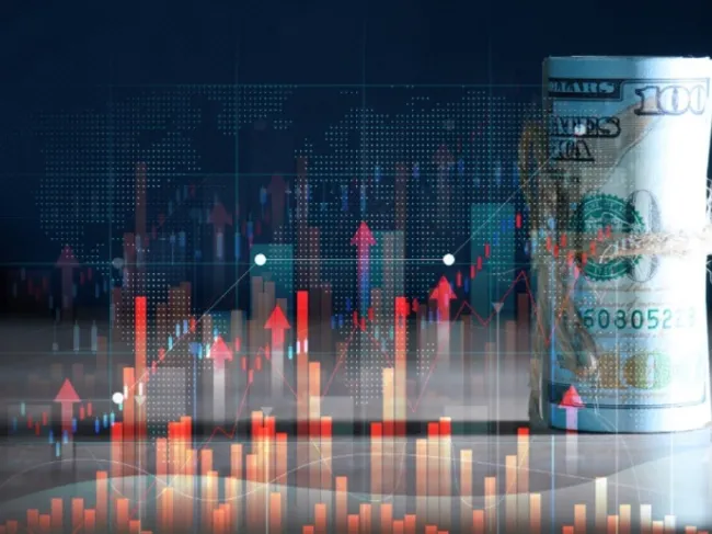 roll of cash and graph showing inflation